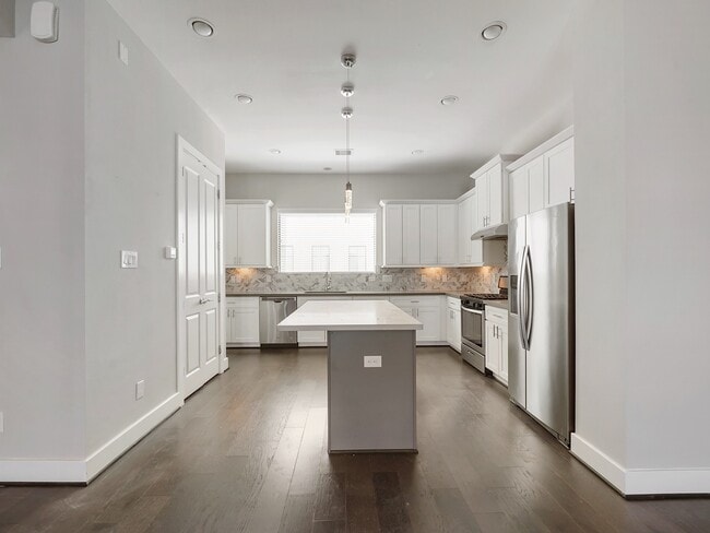 Building Photo - 3804 Sherman St