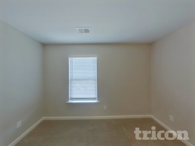 Building Photo - 108 Dalston Rd