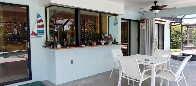 Building Photo - 1132 SE Oriental Ave