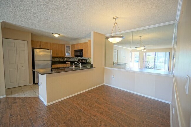 Building Photo - Bottom Floor Condo in The Gallery at Bayport