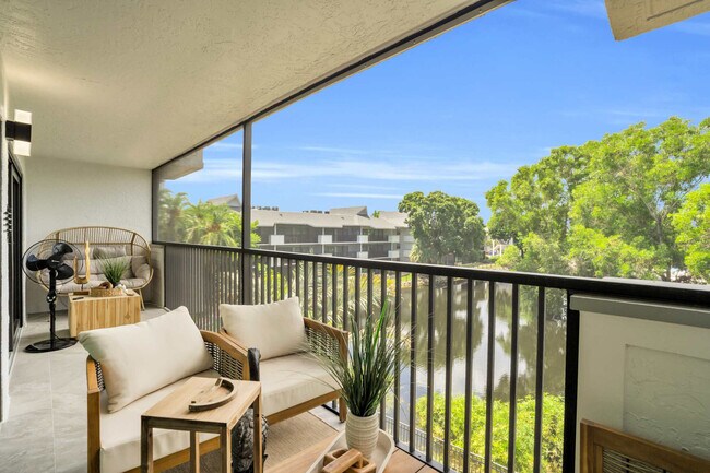 Building Photo - 600 Neapolitan Way