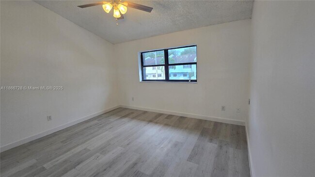 Building Photo - 8060 SW 152nd Ave
