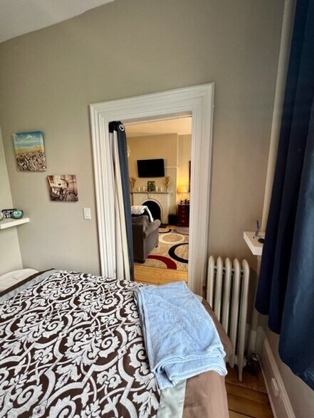 Building Photo - 656 Tremont St