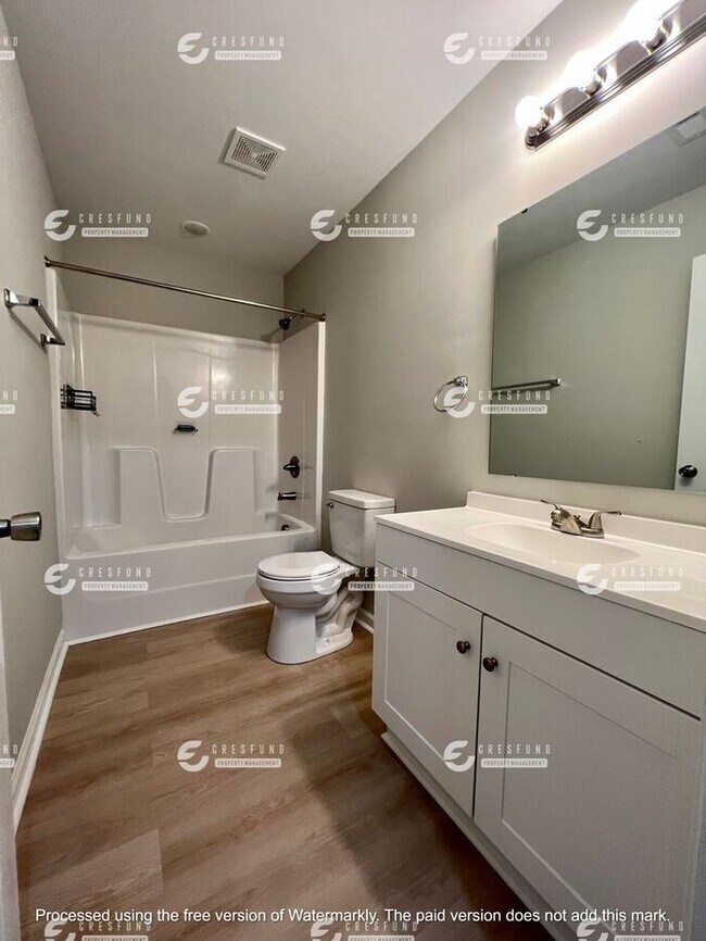 Building Photo - 2 bedroom, 2.5 Bath - Ready For Move In To...