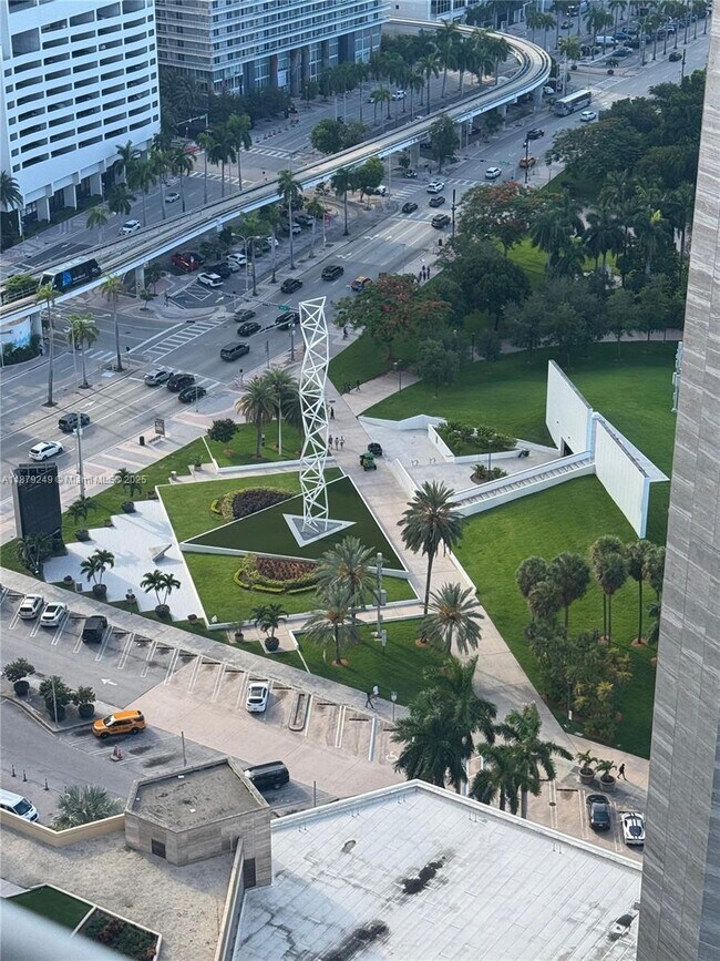Building Photo - 335 S Biscayne Blvd