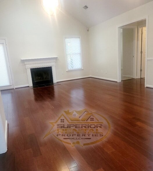Building Photo - 13 Tomafield Ct