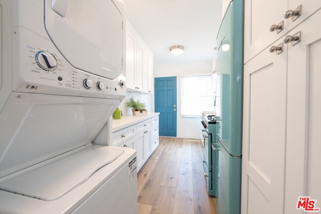 Building Photo - 314 N Venice Blvd