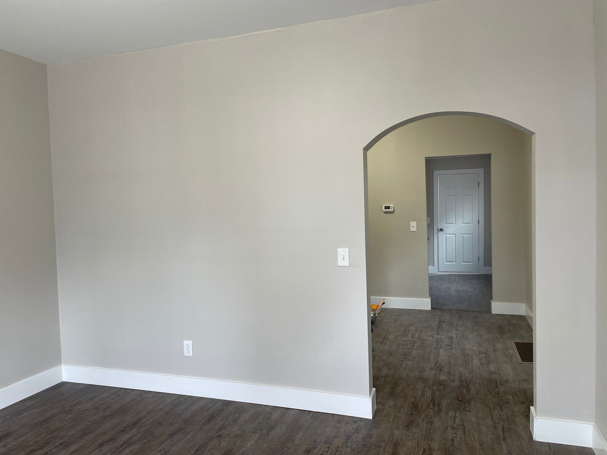 Building Photo - 1585 E 32nd St