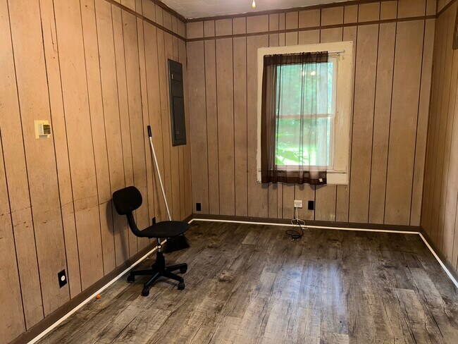 Building Photo - 416 N Tillman St