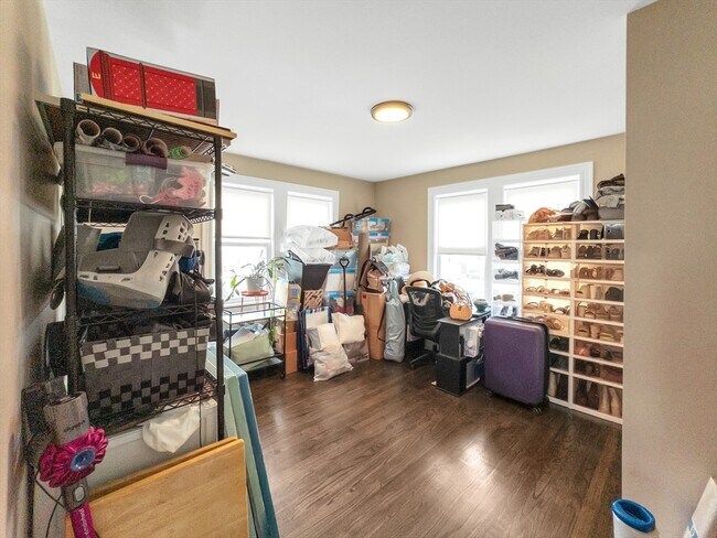 Building Photo - 24 Annafran St