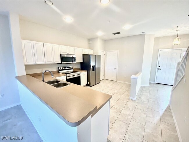 Building Photo - 1070 Albany Ct