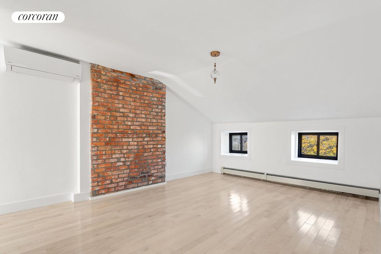 Building Photo - 806 Greene Ave