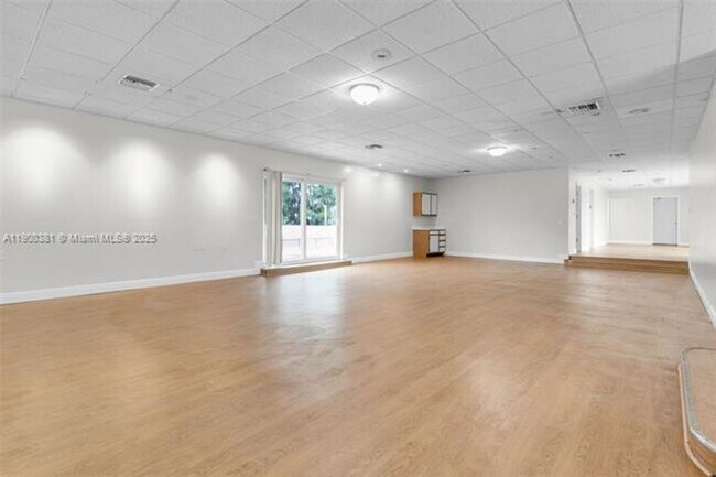 Building Photo - 14820 Naranja Lakes Blvd