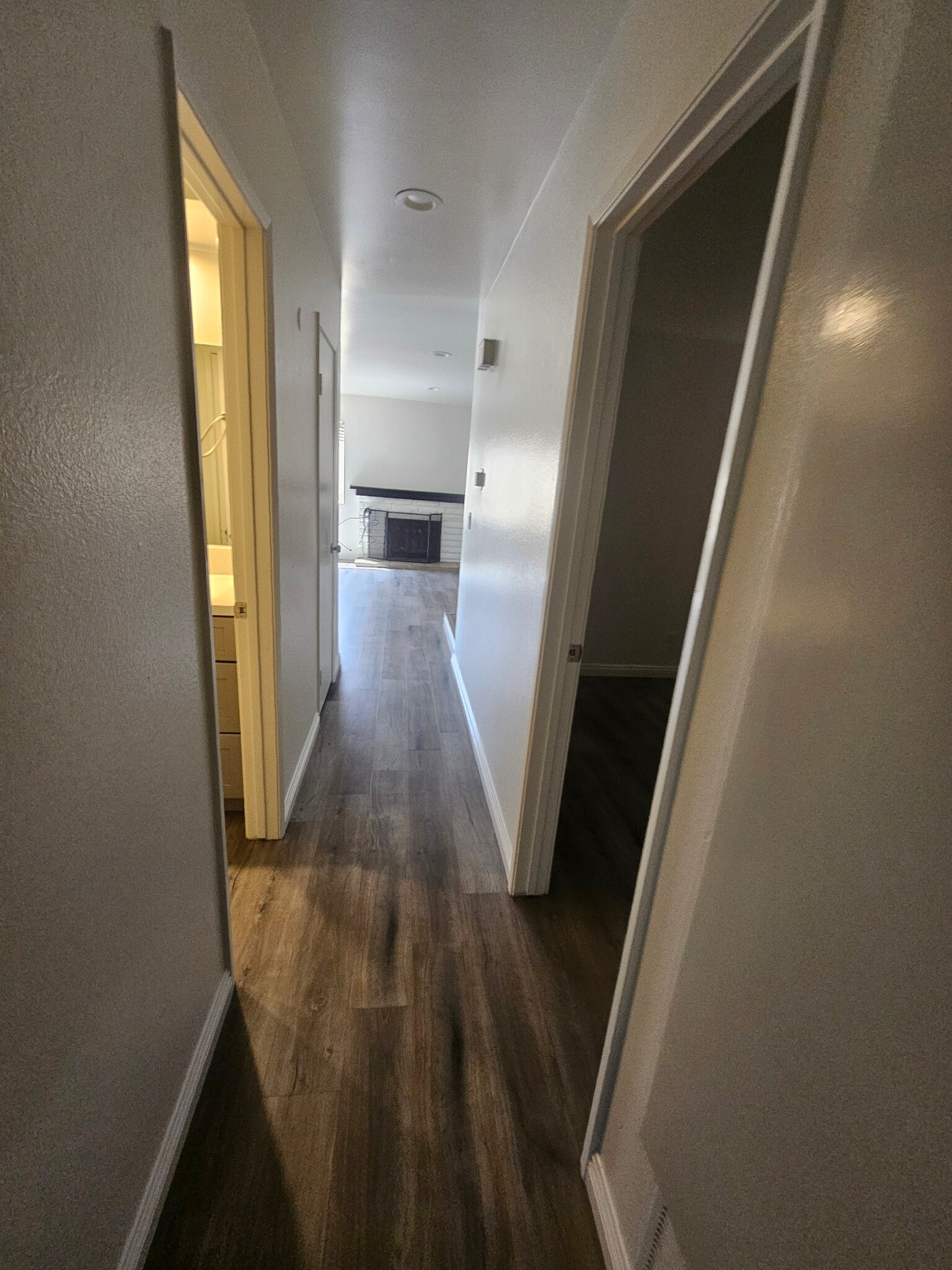 Building Photo - 23220 Pryor Pl