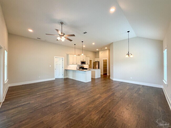 Building Photo - 5841 Winifred Ave