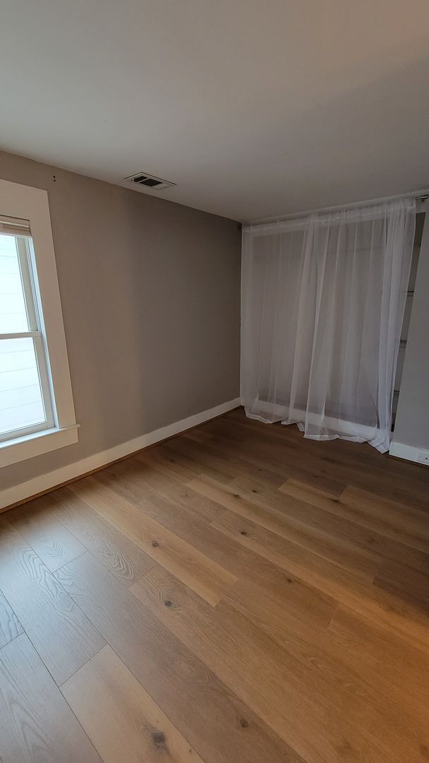 Building Photo - Charming House in Downtown Frederick