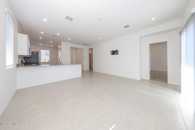 Building Photo - 17581 S Desert Barberry Dr