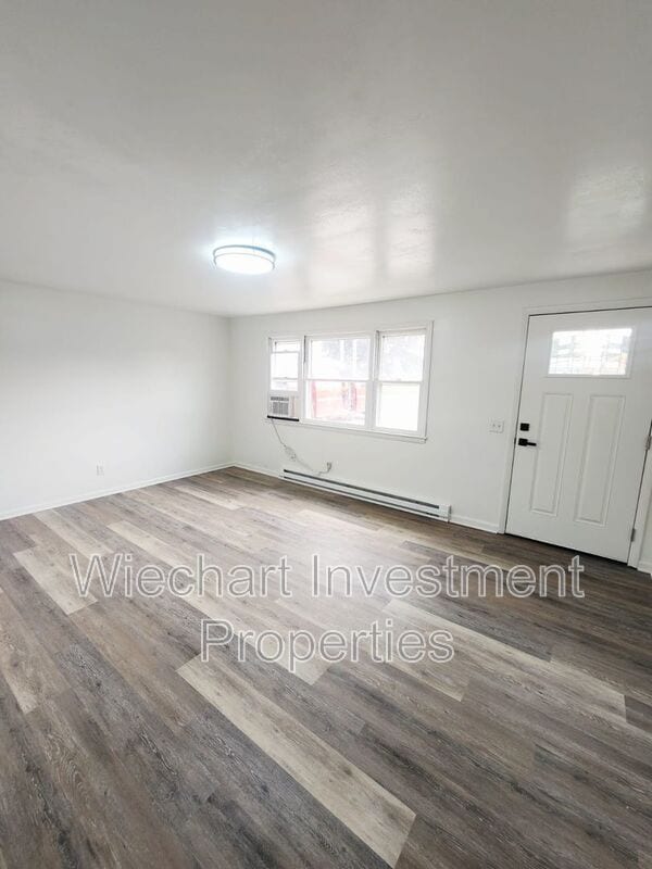 Building Photo - 616 S Clay St