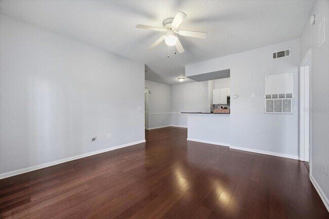 Building Photo - 14353 Fredricksburg Dr