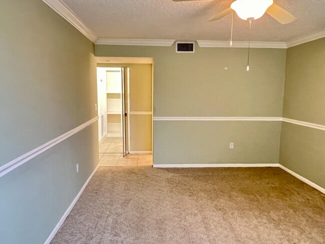 Building Photo - 104 Half Moon Cir