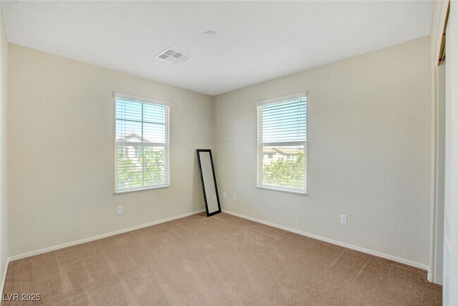 Building Photo - 7419 Bakewell Ave