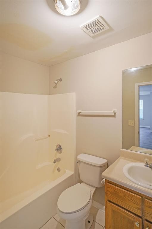 Building Photo - 703 Stonehaven Cir