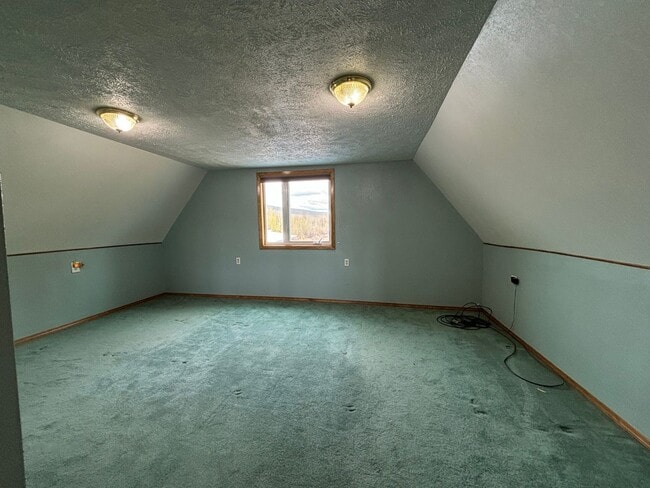 Building Photo - 2000 Steese Hwy