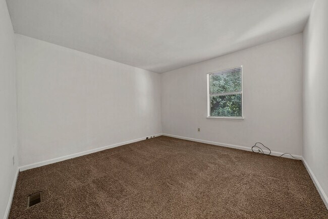 Building Photo - 1353 Overlook Cove SE