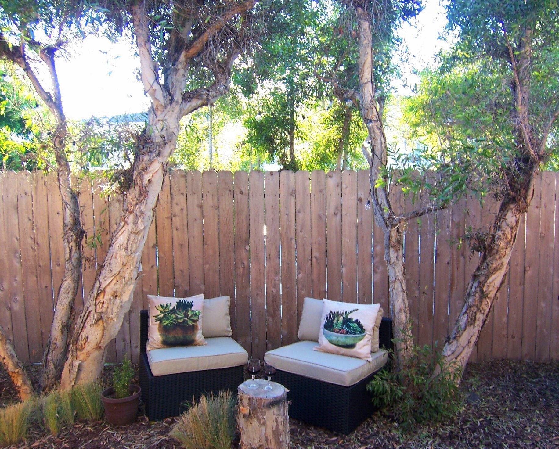 Private seating area - 313 S Rios Ave