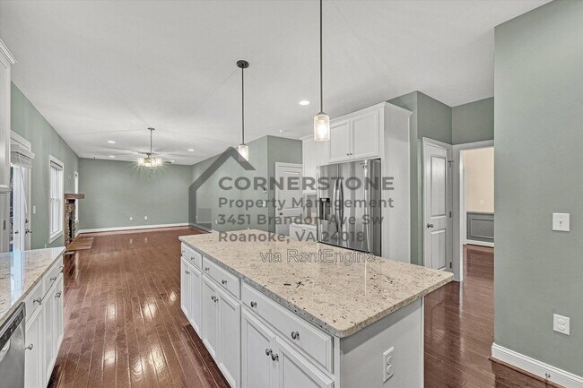 Building Photo - 2737 Russlen Dr