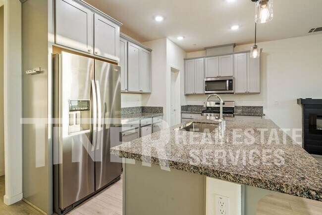 Building Photo - 3698 E Commerce Way