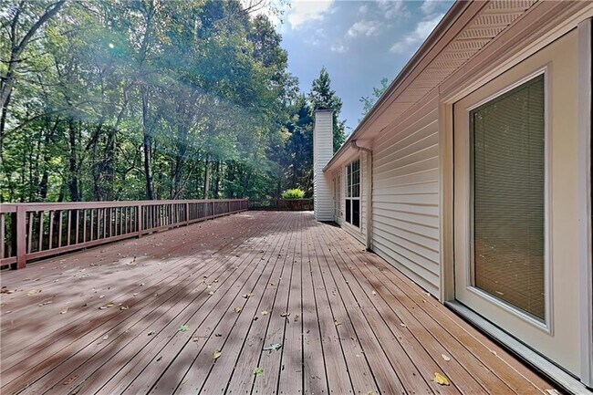 Building Photo - 2522 Oak Bluff Dr