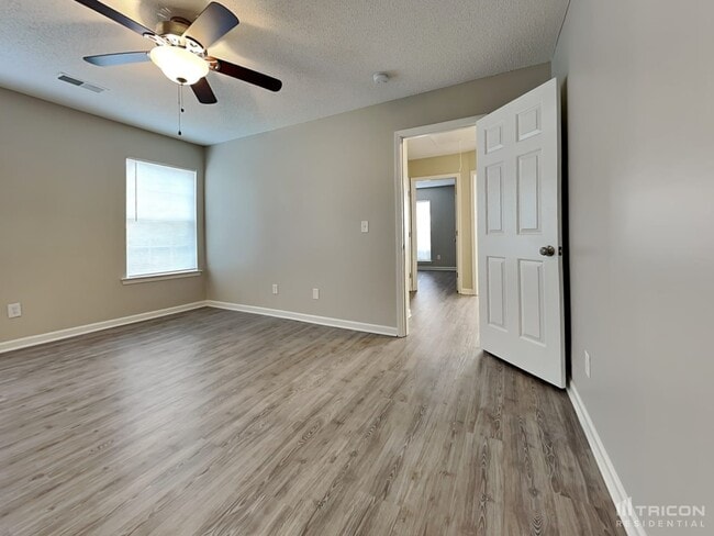 Building Photo - 264 Rolling Rock Rd