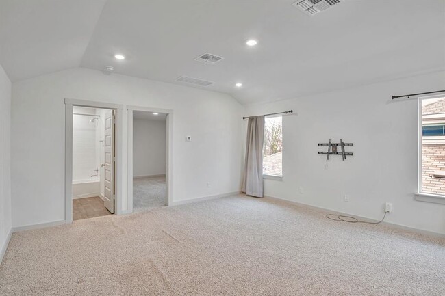 Building Photo - 204 Big Sandy Creek Dr