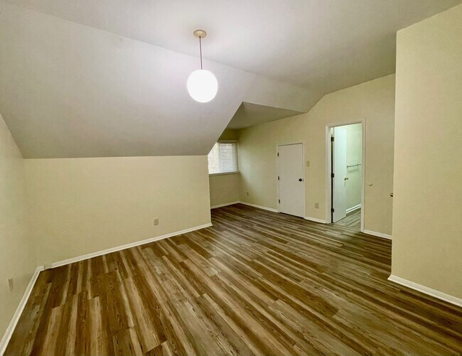 Building Photo - A Beautiful Updated End Unit Townhouse in Coventry, with 2 bedrooms on the first floor. Right nex...