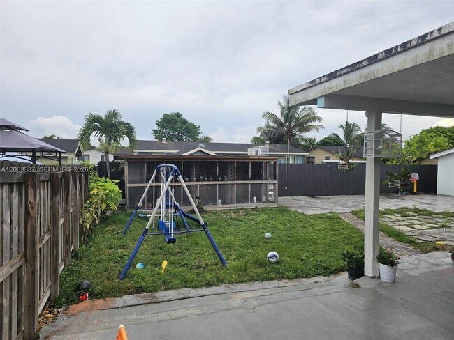 Building Photo - 75 SW 18th Ave