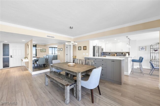 Building Photo - 9653 Gulf Shore Dr