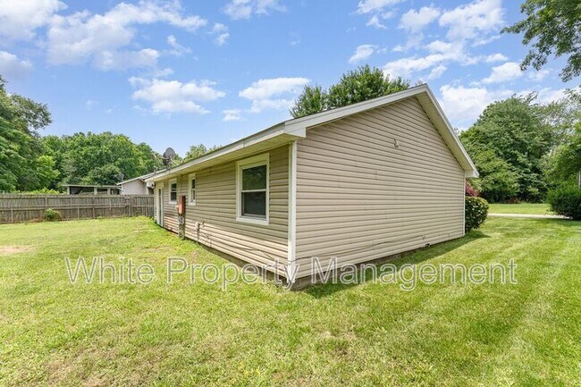 Building Photo - 7230 Newell Acres Dr