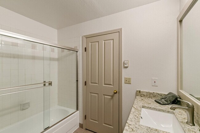 Building Photo - 6380 S Boston St