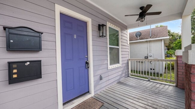 Building Photo - Affordable 3/1.5 West Tampa Home