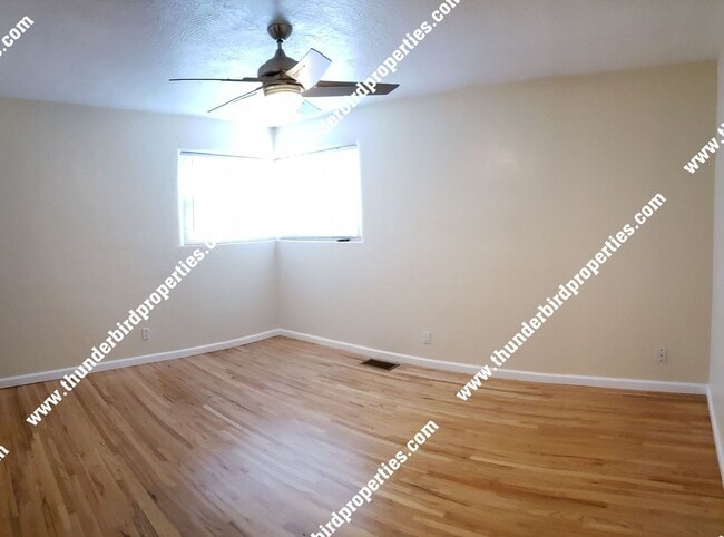 Building Photo - Nice 3 Bedroom, 2 Bathroom, 2 Car Garage and 1,360 Sq Ft. Brick Home in NE Heights.