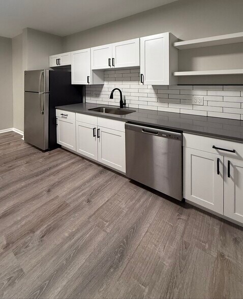 Building Photo - 2525 N Orchard St