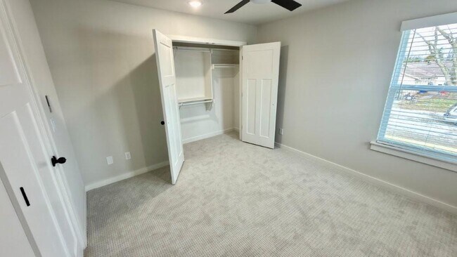 Building Photo - 510 Cosmos St