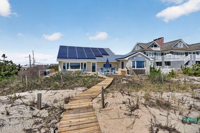 Building Photo - 1521 Ocean Ave