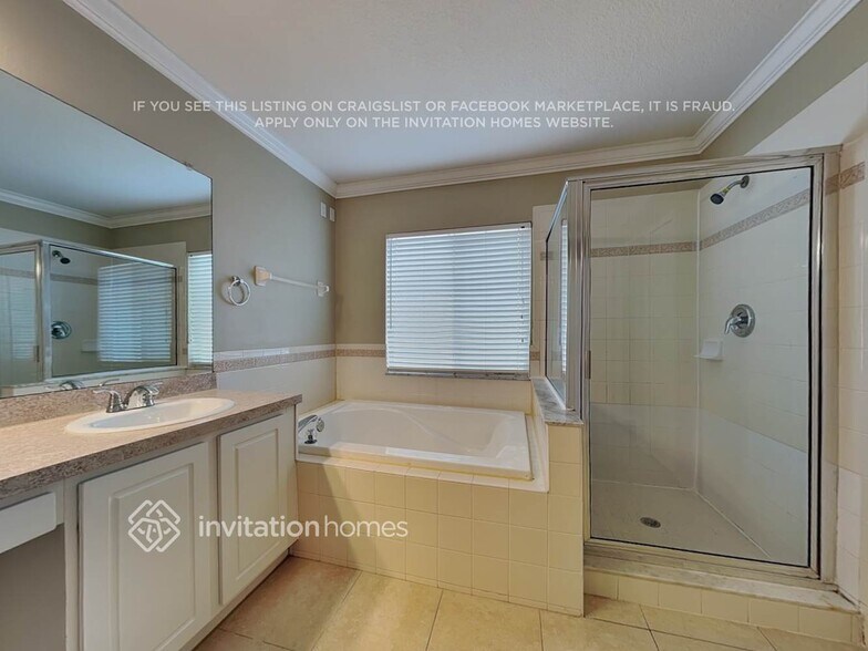 Building Photo - 401 Ventura Dr
