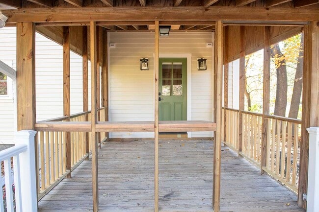 Building Photo - 39 MERRITT Ave