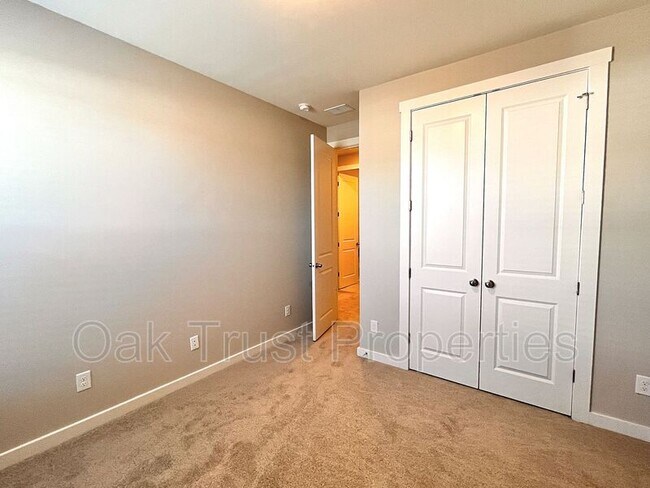 Building Photo - 117 Summer Tanager Dr