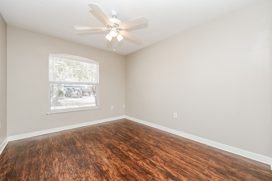 Building Photo - 11426 Ivy Flower Loop