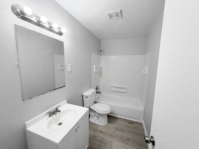 Building Photo - 5403 Booth Ave