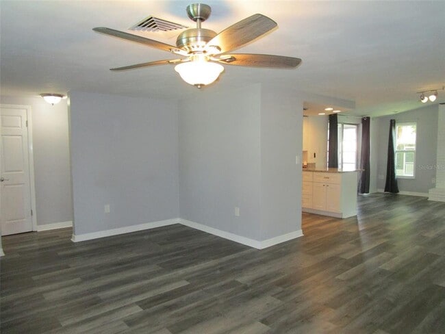 Building Photo - 7226 San Moritz Dr